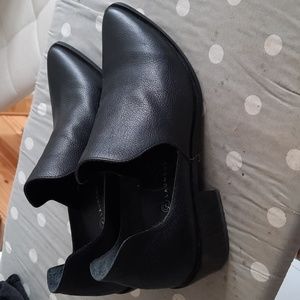 Brand New Chinese Laundry Leather Pointed Toe Shoes